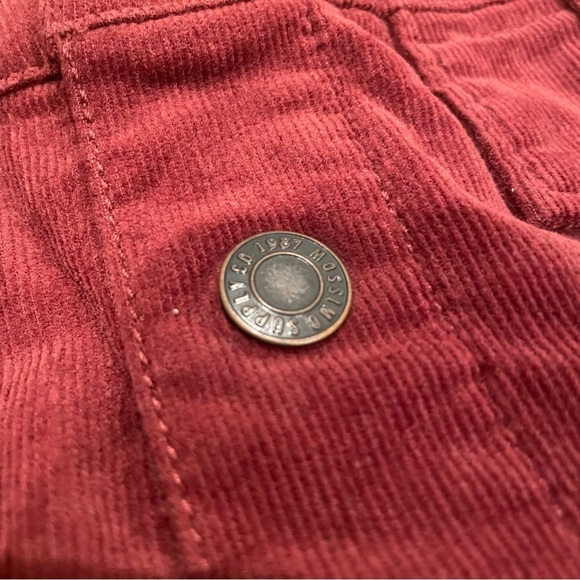 Urban Outfitters Burgundy Comfy Corduroy Textured Mini Pencil PocketCasual Skirt - Picture 4 of 6